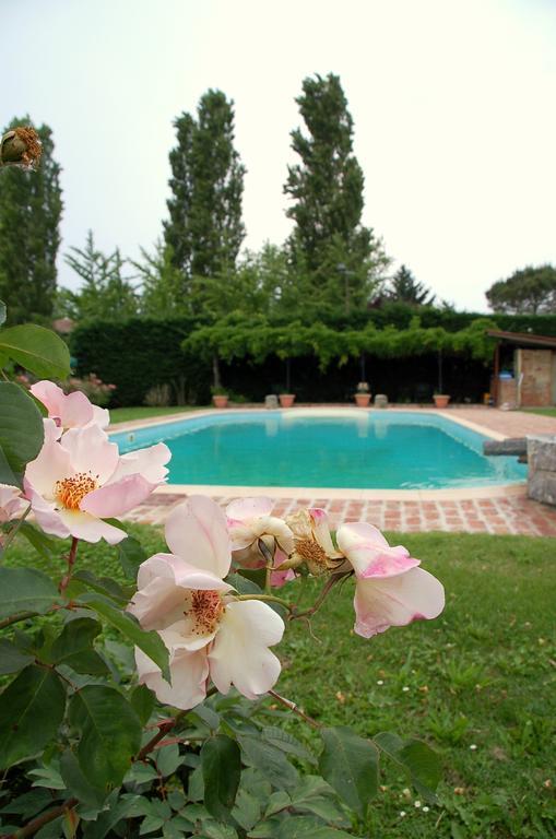 Agriturismo Borgo San Francesco Базільйо Екстер'єр фото